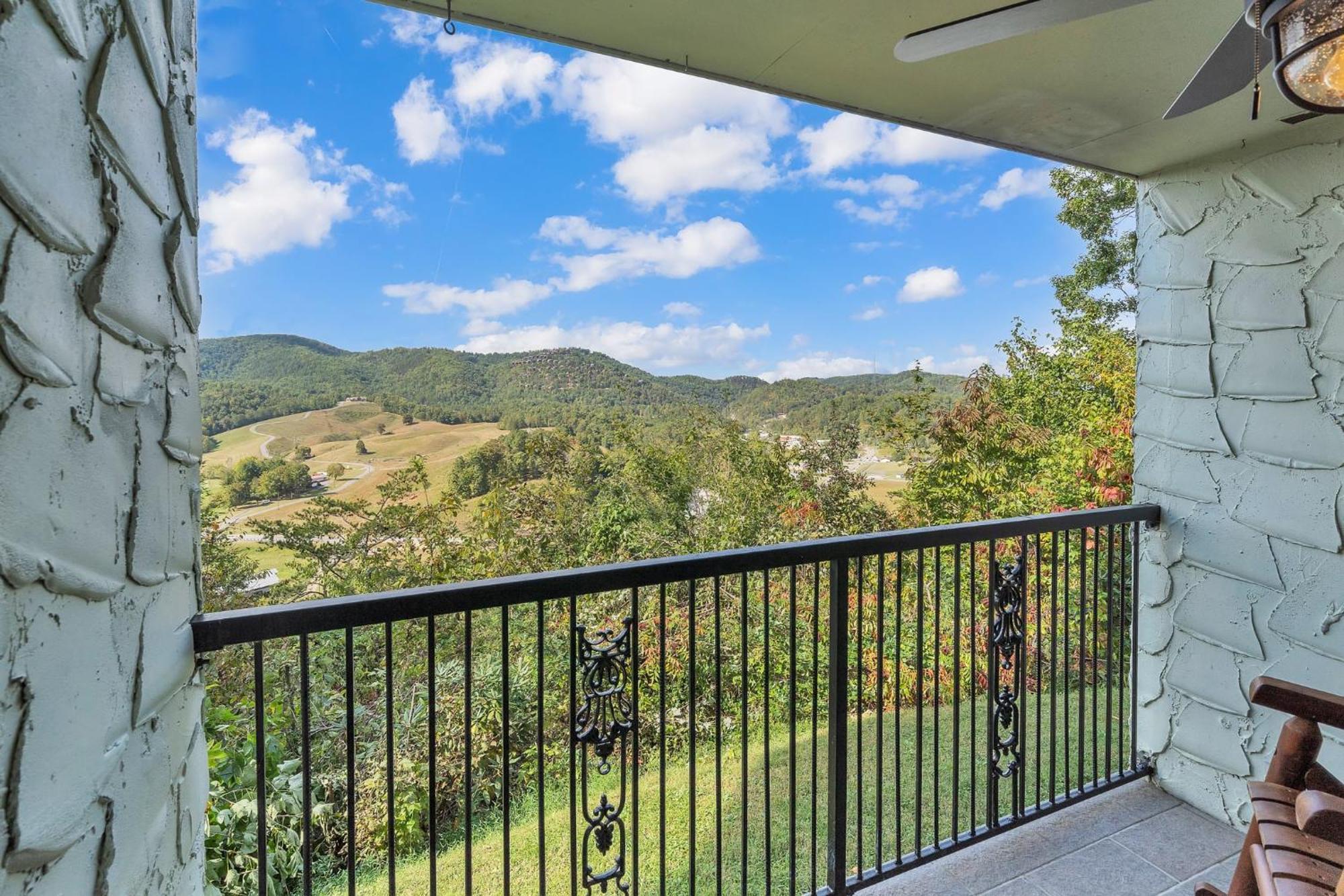 شقة Mountain Views At Dolly'S Castle Unit 2 سيفيرفيل المظهر الخارجي الصورة