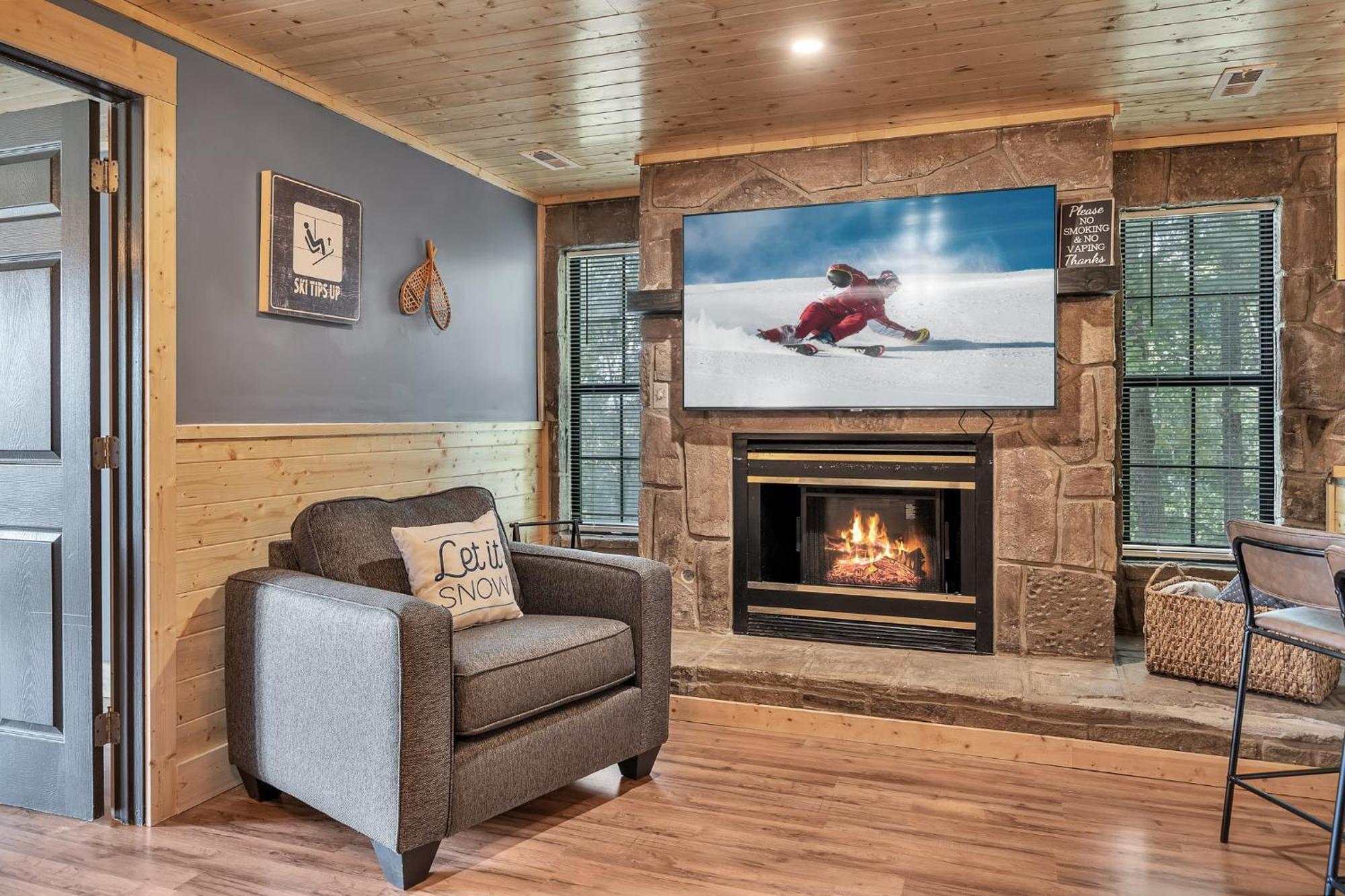 شقة Mountain Views At Dolly'S Castle Unit 2 سيفيرفيل المظهر الخارجي الصورة